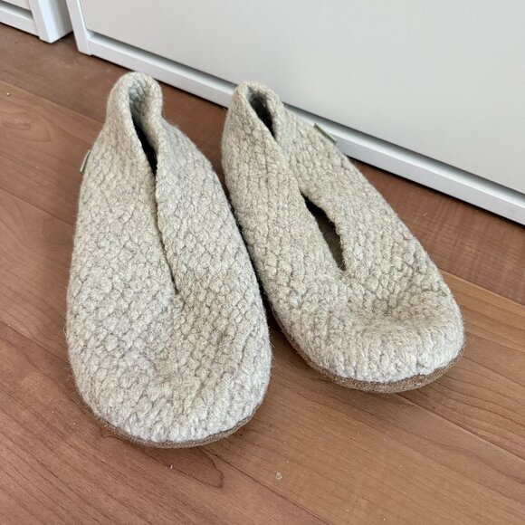 Kyrgies Wovens Wool Slippers Womens Size 9-9.5 - Picture 1 of 8